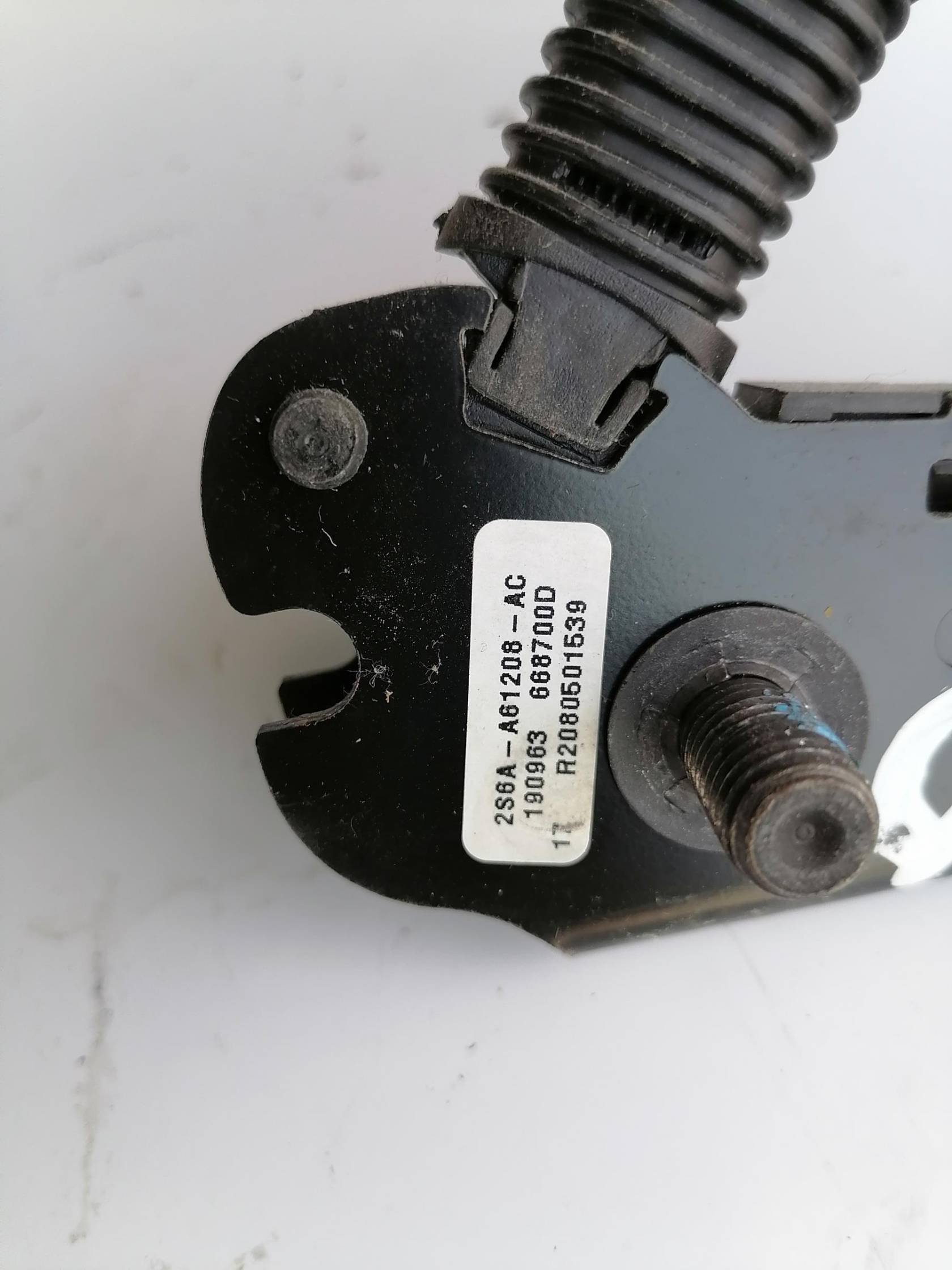 Aggancio cintura di sicurezza anteriore dx.